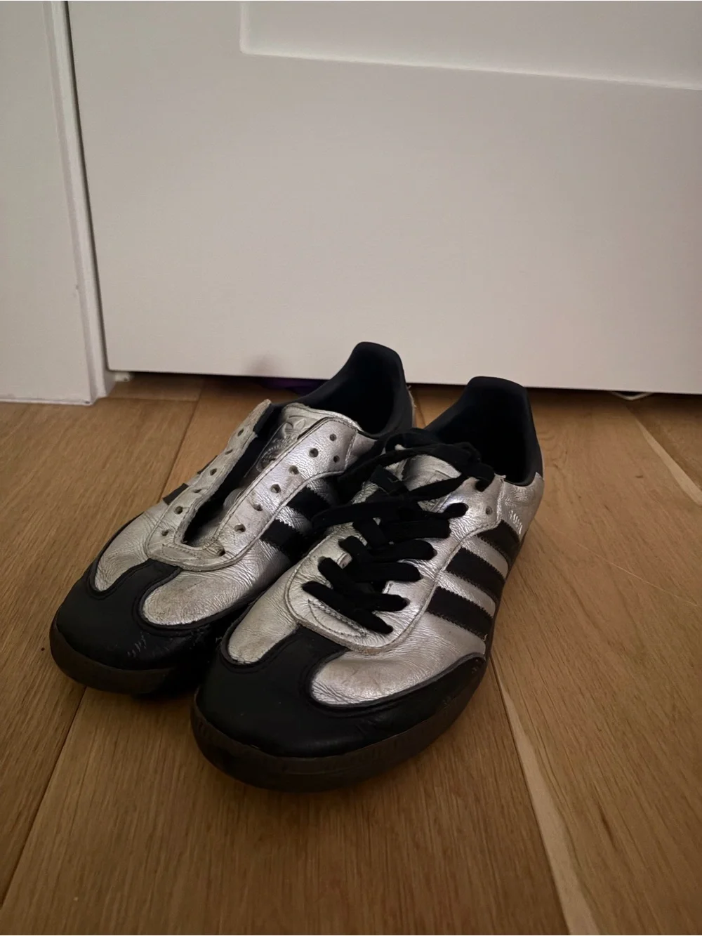 Addidas sambas size 8.5